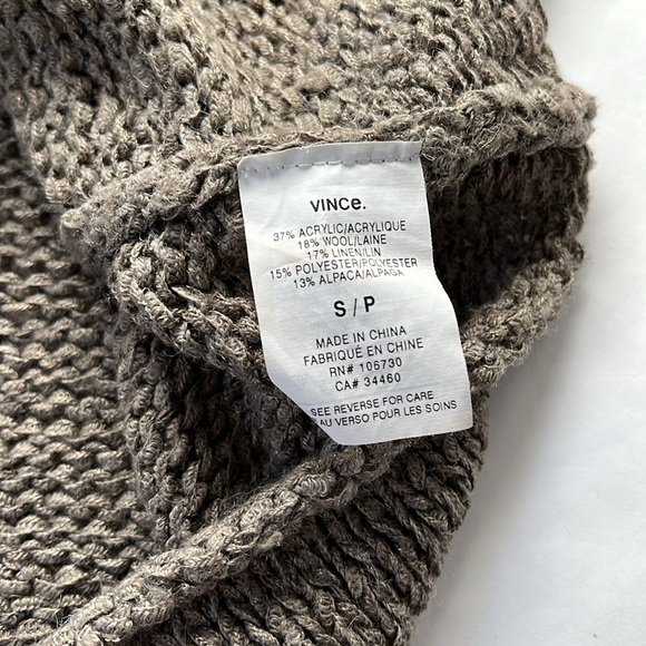 Vince Pullover V-Neck Sweater - Picture 4 of 7